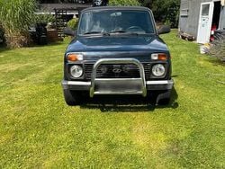 Grün Gebraucht 2014 Lada niva SUV | 4.400 € (Superpreis)