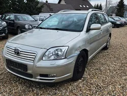 Grau Gebraucht 2004 Toyota Avensis Sol Kombi | 1.390 € (Guter Preis)