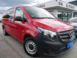Rot Gebraucht 2020 Mercedes Vito Van / Kleinbus | 30.999 €