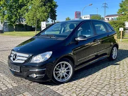 Schwarz Gebraucht 2009 Mercedes B200 Van / Kleinbus | 6.400 € (Etwas zu teuer)