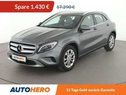 Grau Gebraucht 2015 Mercedes GLA200 Urban SUV | 15.860 € (Fairer Preis)