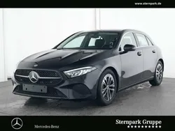 Schwarz Gebraucht 2024 Mercedes A200 Advanced Plus Kleinwagen | 32.290 € (Fairer Preis)