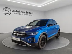 Blau Gebraucht 2025 VW T-Roc Style SUV | 35.290 € (Fairer Preis)