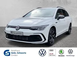 Weiß Gebraucht 2024 VW Golf VIII R-line Kombi | 38.900 €