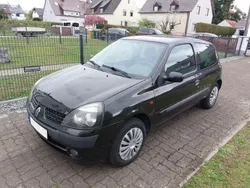 Schwarz Gebraucht 2001 Renault Clio II Limousine | 1.700 € (Fairer Preis)