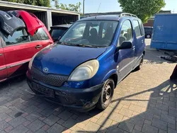 Blau Gebraucht 2001 Toyota Yaris Verso Luna Van / Kleinbus | 1.700 € (Superpreis)