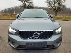 Grau Gebraucht 2018 Volvo XC40 Basis SUV | 18.900 €