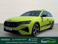 Grün Gebraucht 2024 Skoda Octavia Kombi | 43.950 € (Etwas zu teuer)