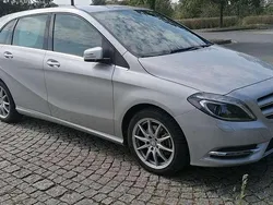 Silber Gebraucht 2014 Mercedes B180 Sport Van / Kleinbus | 12.200 € (Fairer Preis)