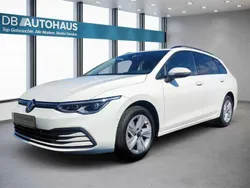 Weiß Gebraucht 2022 VW Golf VIII Life Kombi | 20.490 € (Fairer Preis)