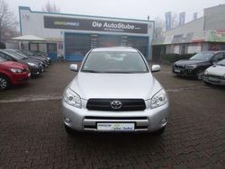 Silver metallic Gebraucht 2006 Toyota RAV4 Sol SUV | 8.490 € (Etwas zu teuer)