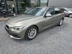 Platinsilber metallic (metallic) Gebraucht 2018 BMW 318 Advantage Kombi | 16.730 € (Fairer Preis)