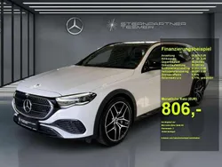 Weiß Gebraucht 2024 Mercedes E300 Avantgarde Limousine | 74.470 €
