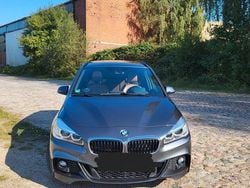 Grau Gebraucht 2016 BMW 220 Gran Tourer M Sport Van / Kleinbus | 17.300 € (Guter Preis)