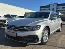 Silber Gebraucht 2021 VW Passat GTE Kombi | 19.450 € (Guter Preis)