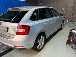 Silber Gebraucht 2014 Skoda Rapid Limousine | 7.800 € (Fairer Preis)