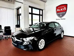 Nachtschwarz unilack Gebraucht 2022 Mercedes A180 Business Limousine | 21.700 € (Fairer Preis)