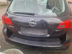 Schwarz Gebraucht 2011 Opel Astra Kombi | 1.700 € (Superpreis)