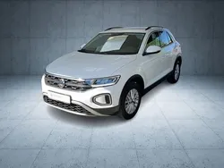 Pure white Gebraucht 2024 VW T-Roc Life SUV | 23.979 € (Fairer Preis)