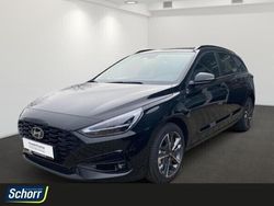 Schwarz (abyss black / mic) Neu 2025 Hyundai i30 Advantage Kombi | 29.461 € (Fairer Preis)
