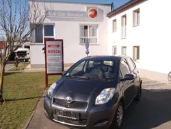Grau Gebraucht 2010 Toyota Yaris Limousine | 4.600 € (Fairer Preis)