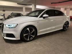 Weiß Gebraucht 2020 Audi A3 S-Line Limousine | 25.000 € (Etwas zu teuer)