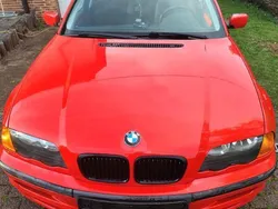 Rot Gebraucht 1999 BMW 316 Limousine | 800 €