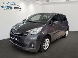 Grau Gebraucht 2011 Toyota Verso-S Van / Kleinbus | 5.280 € (Guter Preis)