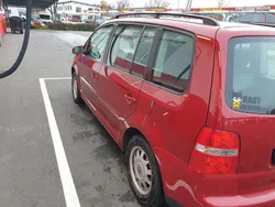 Rot Gebraucht 2004 VW Touran Van / Kleinbus | 1.800 € (Guter Preis)