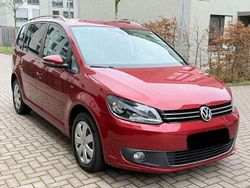 Rot Gebraucht 2014 VW Touran Life Van / Kleinbus | 12.899 € (Fairer Preis)