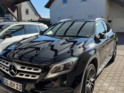 Mercedes GLA220