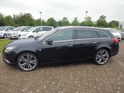 Schwarz metallic Gebraucht 2011 Opel Insignia Kombi | 12.200 €