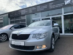 Silber Gebraucht 2011 Skoda Superb Ambition Kombi | 6.450 € (Etwas zu teuer)