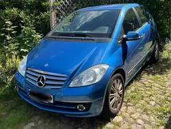 Blau Gebraucht 2009 Mercedes A170 Kleinwagen | 2.400 € (Fairer Preis)