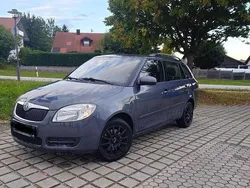 Grau Gebraucht 2009 Skoda Fabia Ambiente Kombi | 2.700 € (Fairer Preis)