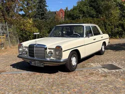 Weiß Gebraucht 1973 Mercedes 200 Limousine | 7.000 €