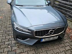 Grau Gebraucht 2018 Volvo V60 Inscription Kombi | 18.100 €