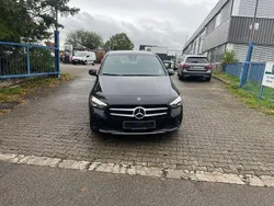 Schwarz Gebraucht 2022 Mercedes B250e Van / Kleinbus | 24.900 € (Guter Preis)