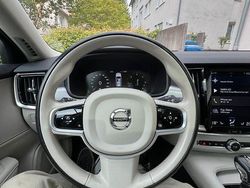 Weiß Gebraucht 2018 Volvo V90 Momentum Kombi | 19.200 € (Fairer Preis)