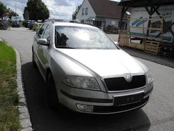 Silber Gebraucht 2005 Skoda Octavia Kombi | 500 € (Superpreis)