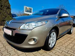Stone Gebraucht 2009 Renault Mégane III Dynamique Limousine | 2.999 € (Guter Preis)