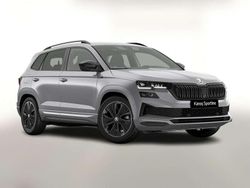 Brillantsilber metallic Neu 2025 Skoda Karoq SportLine SUV | 38.313 € (Fairer Preis)