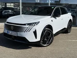 Weiss Gebraucht 2024 Peugeot e-3008 GT SUV | 54.980 € (Fairer Preis)