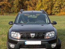 Schwarz Gebraucht 2017 Dacia Duster Black Shadow SUV | 9.500 € (Etwas zu teuer)