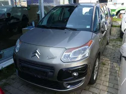 Beige Gebraucht 2010 Citroën C3 Picasso Tendance Van / Kleinbus | 2.990 € (Fairer Preis)