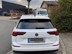 Weiß Gebraucht 2022 VW Golf VIII IQ Drive Kombi | 22.998 € (Fairer Preis)