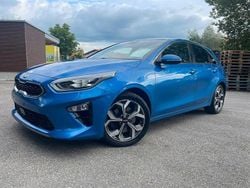 Blau Gebraucht 2018 Kia Ceed Spirit Limousine | 13.790 € (Guter Preis)