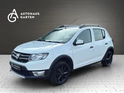 Weiß Gebraucht 2015 Dacia Sandero Prestige Kleinwagen | 4.950 € (Guter Preis)