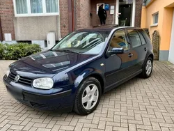 Blau Gebraucht 1999 VW Golf IV Kleinwagen | 1.600 € (Fairer Preis)
