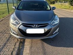 Grau Gebraucht 2013 Hyundai i40 Style Kombi | 8.250 € (Fairer Preis)